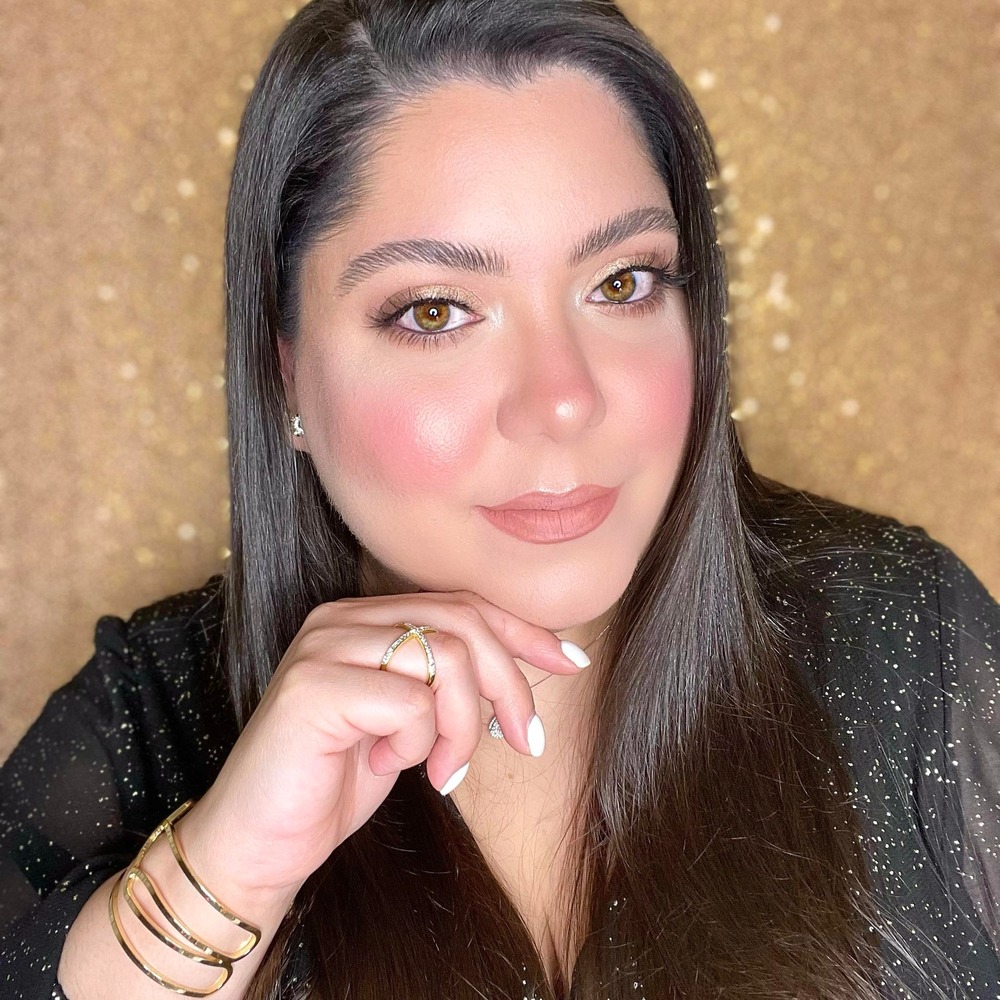 Meet your Posher, Alejandra